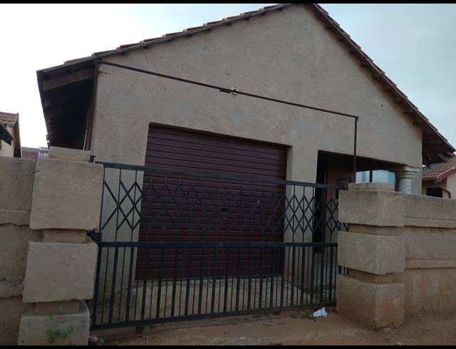 3 BEDROOM HOUSE FOR SALE IN BEVERLEY HILLS
